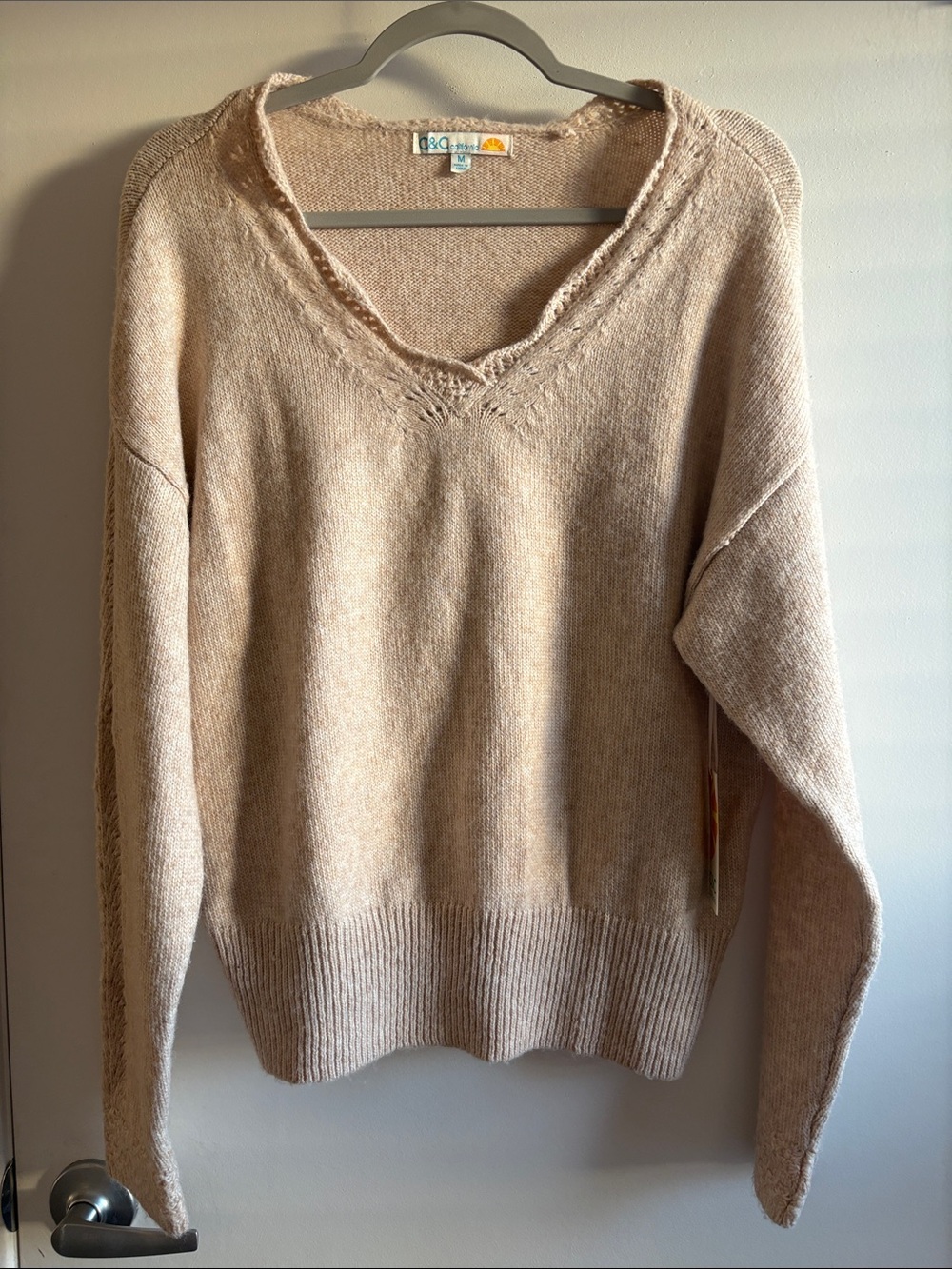 C&C California Light Beige V-Neck Soft Preppy Fall Knit Sweater SZ M